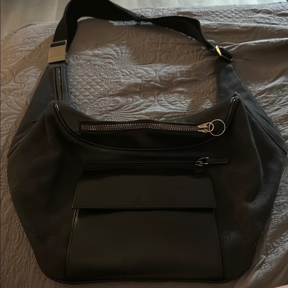 Gucci Men's Black Leather Shoulder Bag - Picture 1 of 11